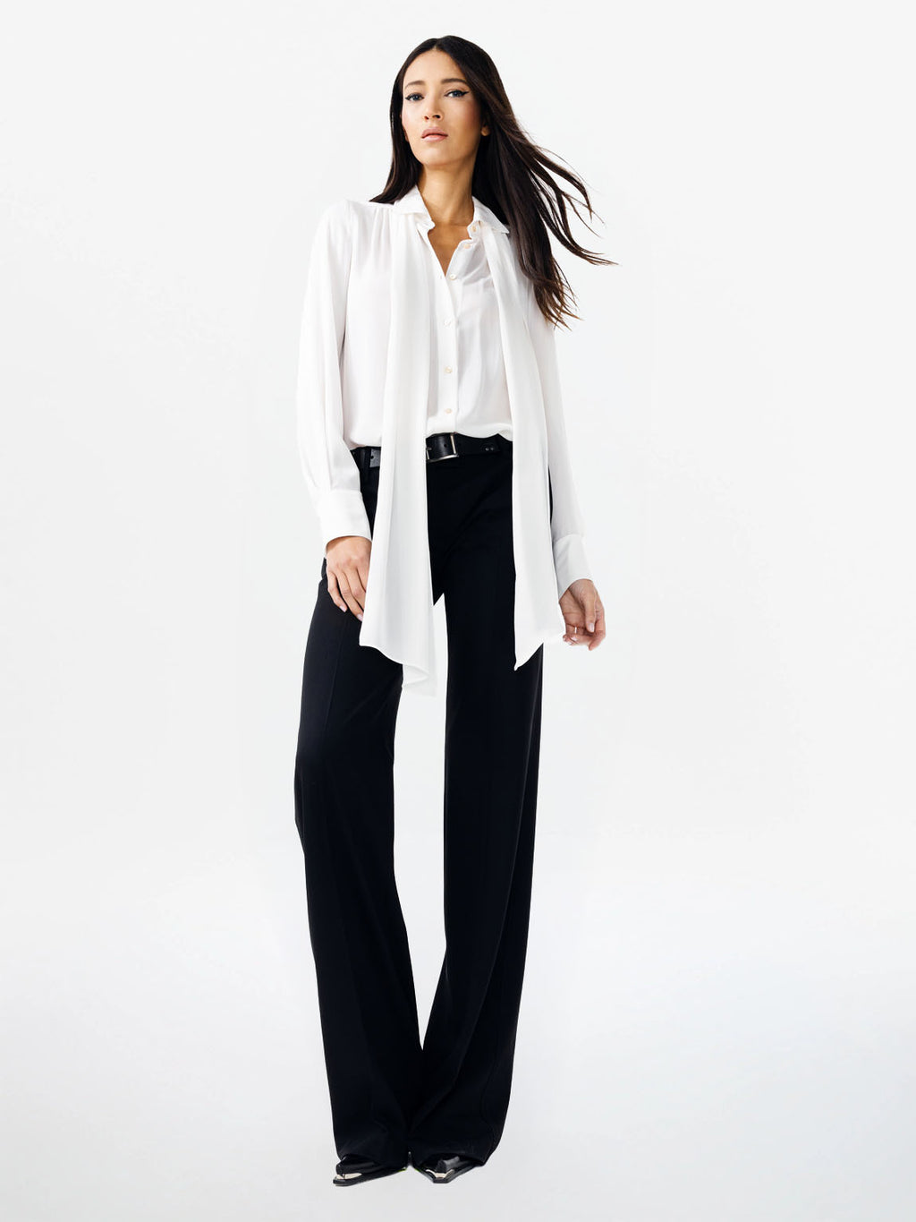 MASCULINE SHIRT WITH REMOVABLE SCARF