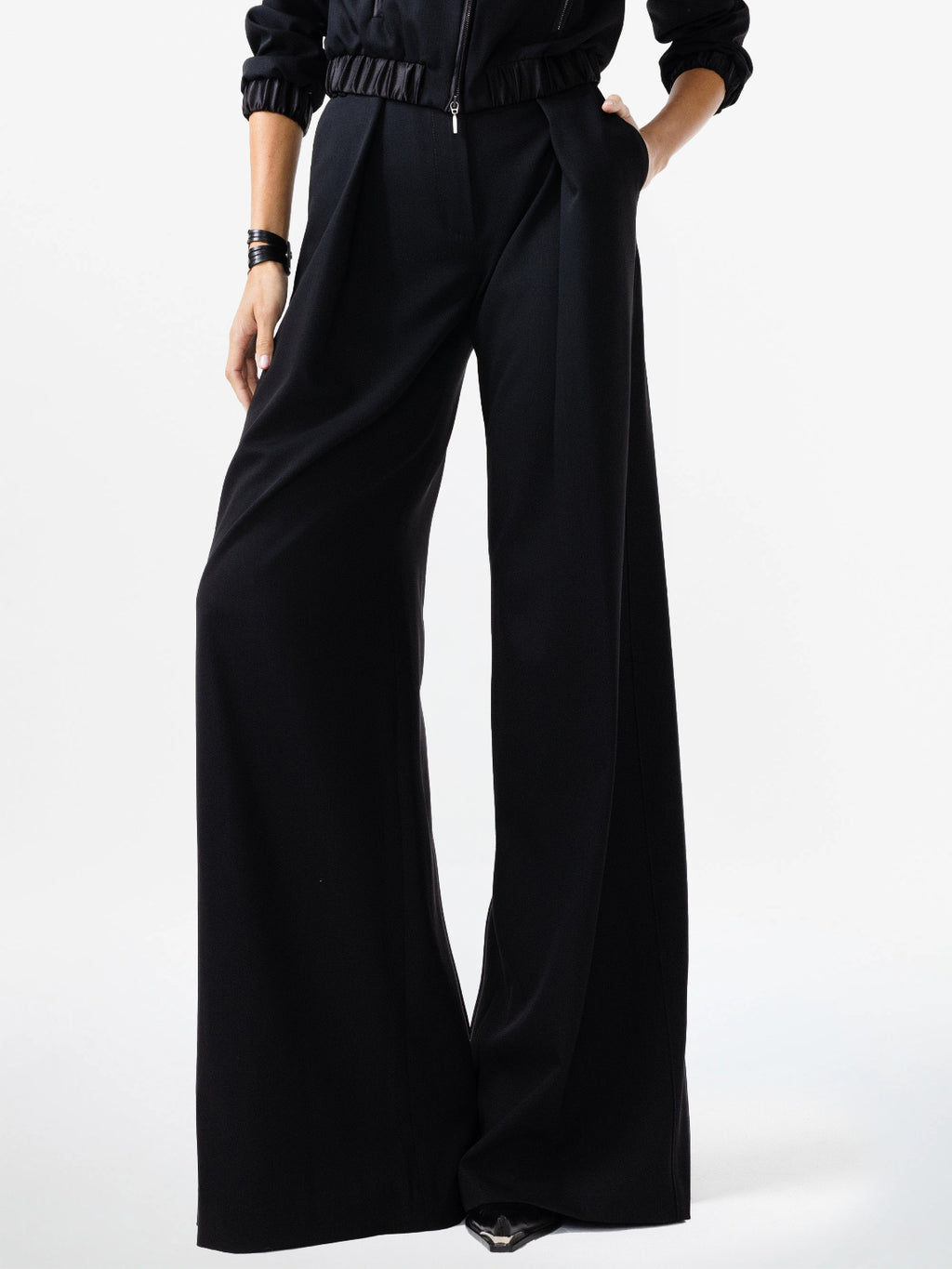 HIGH-WAISTED AND PLEATED LARGE PANTS